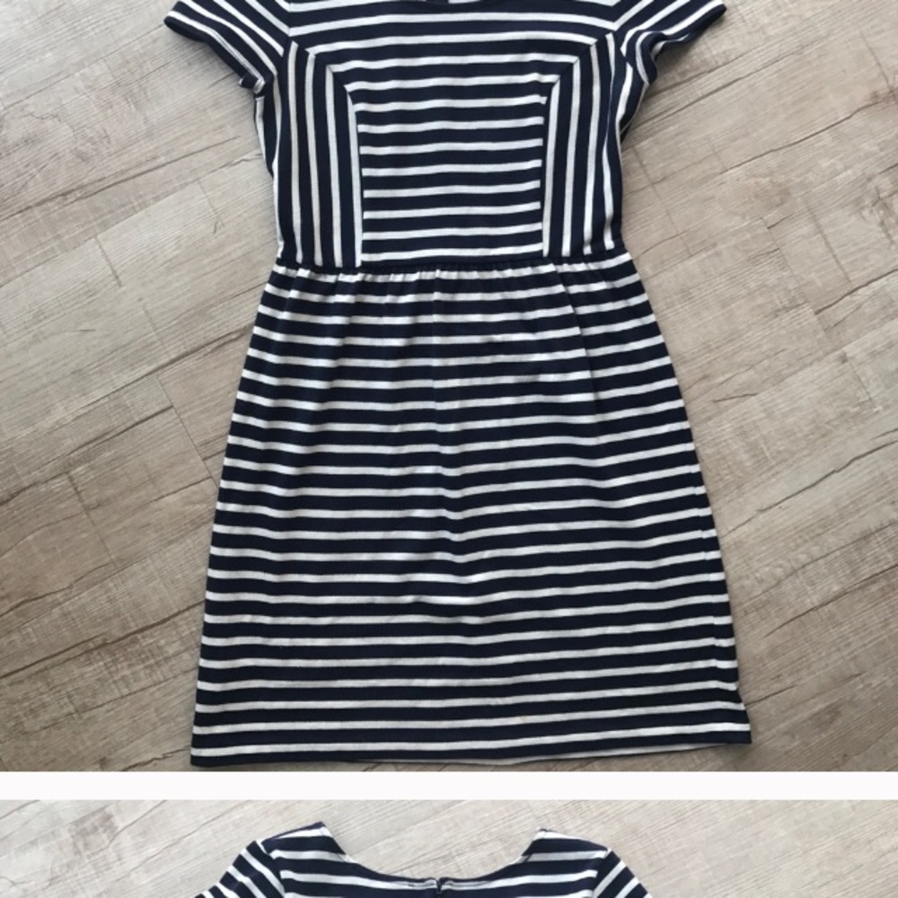 LOFT short sleeve fit & flare striped dress size 0